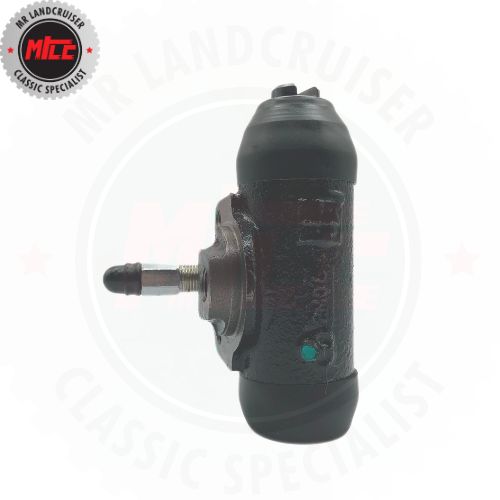 Close up of Rear Wheel Cylinder suitable for 40, 60 and 70 series toyota landcruisers