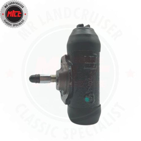 Close up  of Rear Wheel Cylinder suitable for 40, 60 and 70 series toyota landcruisers