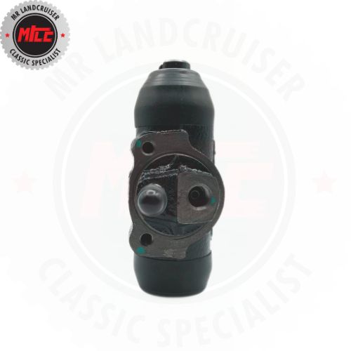 Close up of frontt side of Rear Wheel Cylinder suitable for 40, 60 and 70 series toyota landcruisers