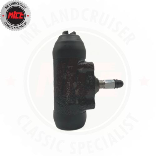 side view of Close up of Rear Wheel Cylinder suitable for 40, 60 and 70 series toyota landcruisers