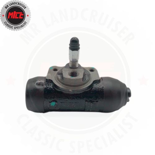 Inverted view of Close up of Rear Wheel Cylinder suitable for 40, 60 and 70 series toyota landcruisers
