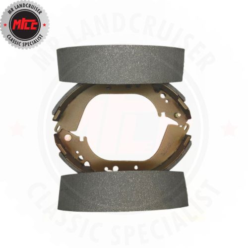 Another arrangement view of Toyota Landcruiser 4WD Rear Drum Brake Shoes that suit 40 60 70 & 80 series landcruisers