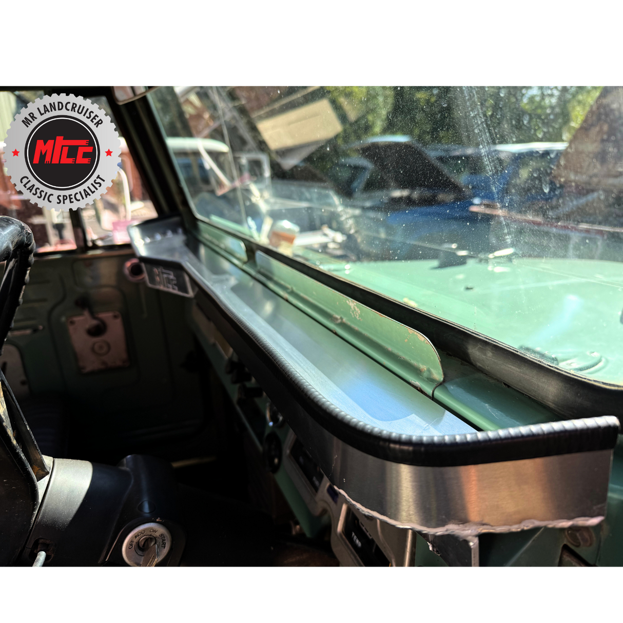 40 series parcel shelf installed side view