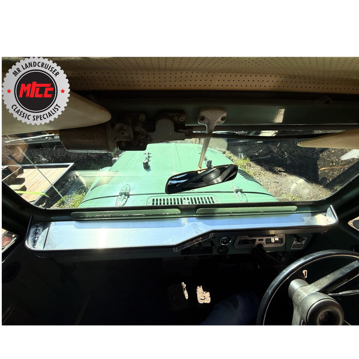 40 series parcel shelf installed top view