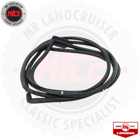 Black rubber seal on a white background with LandCruiser branding.